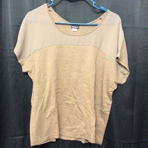 Brown t-shirt